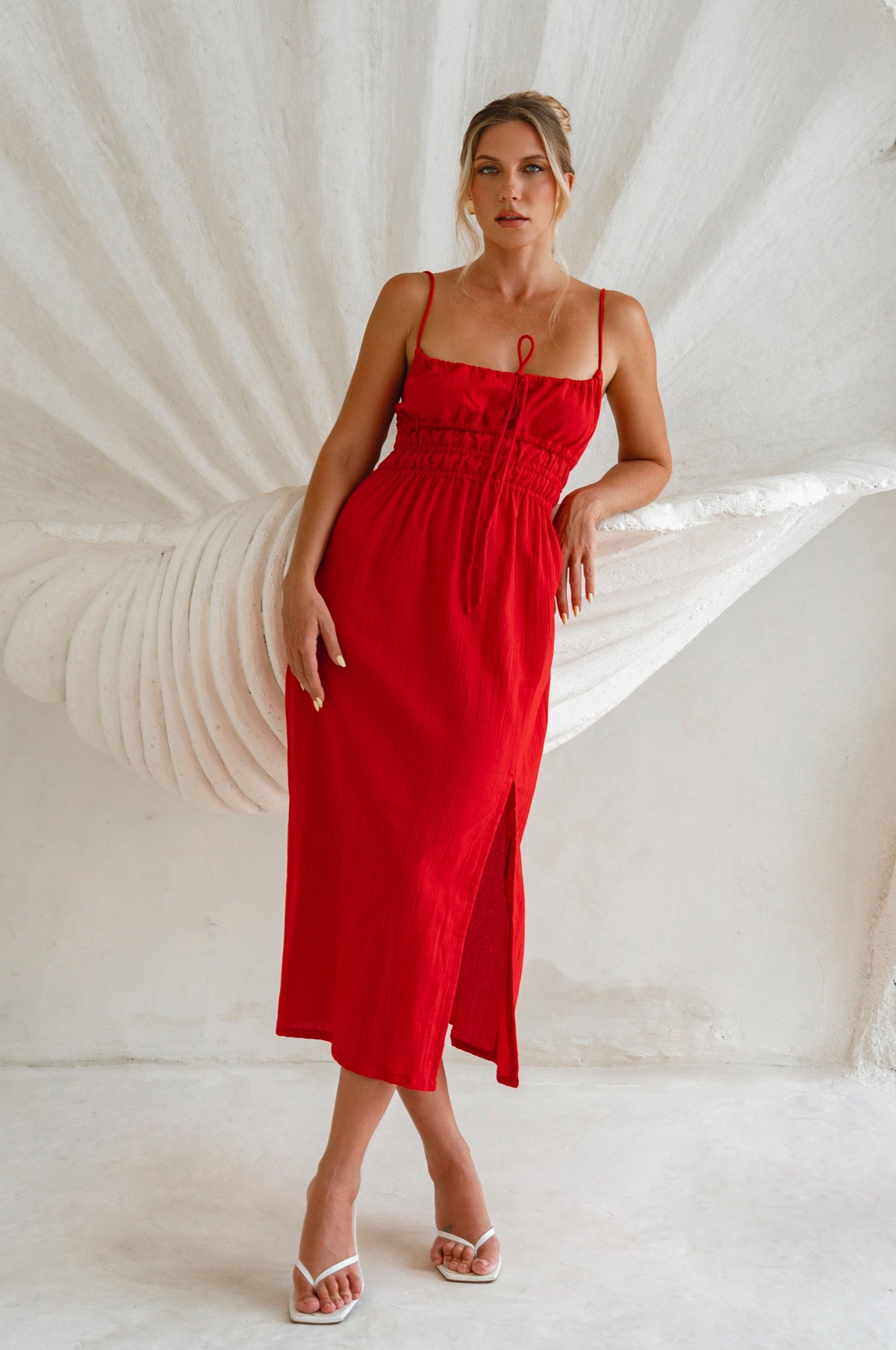 Eleanore Linen Midi Dress in red | Salize
