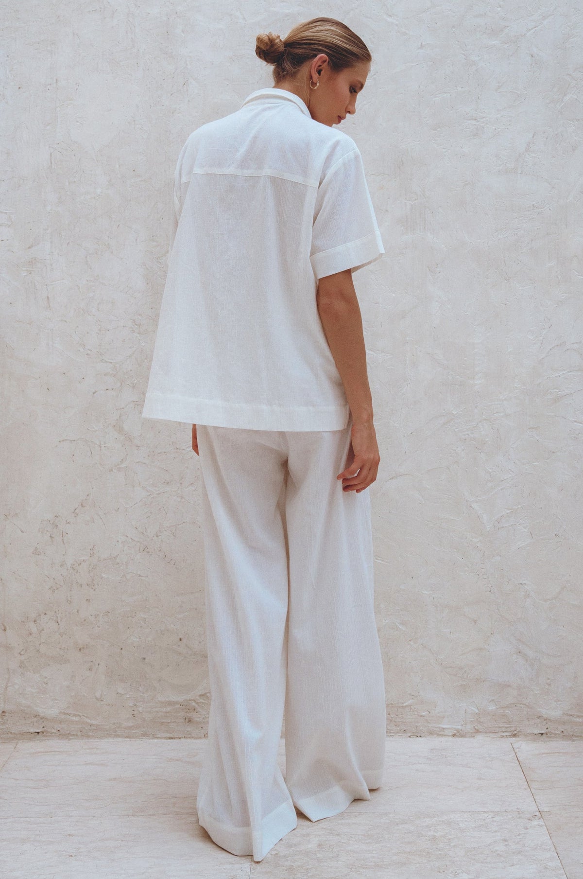 Raya Wide Leg Linen Pants in white – view 5 | Salize
