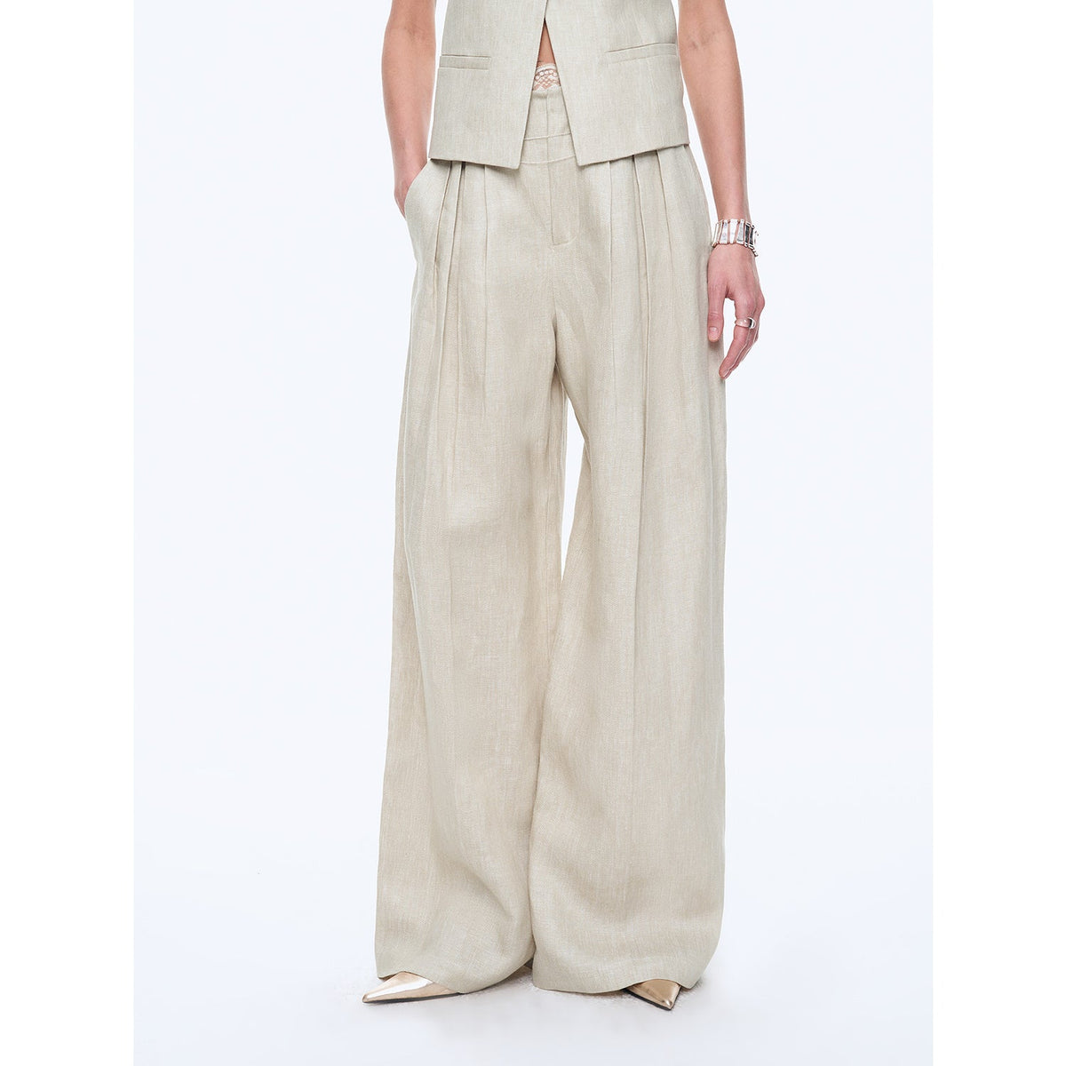 Linen Vest & Pleated Trouser Set – view 7 | Salize